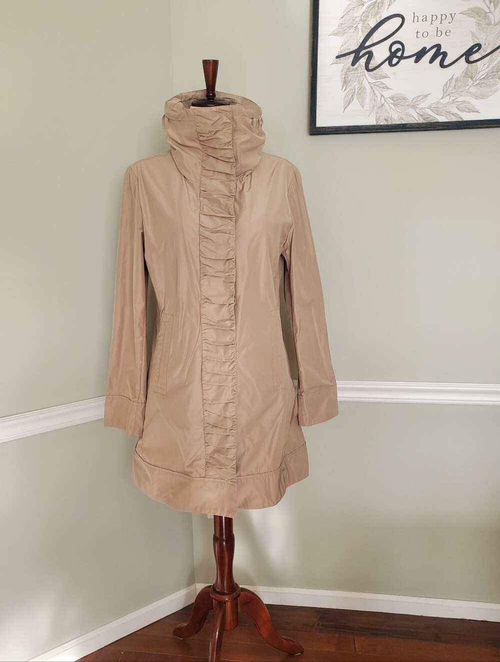 Rain Forest Beige Ruffled Front Raincoat Jacket Size M